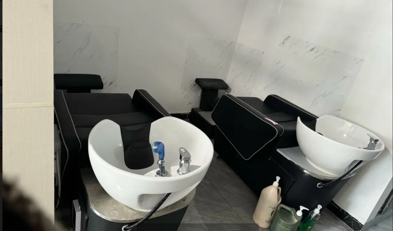 (转让)新蒲一号还房小区临街旺铺出租
