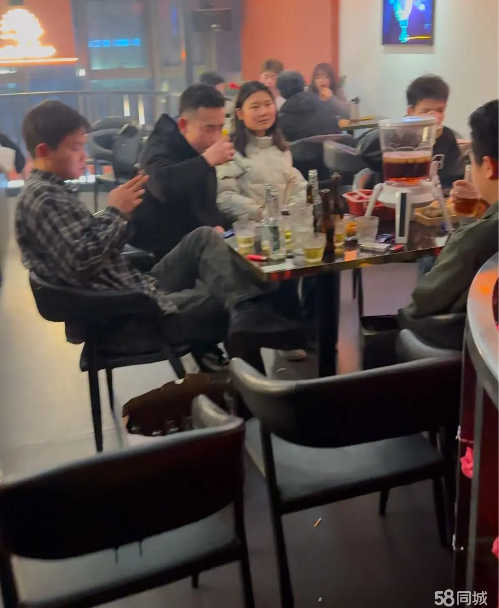 （转让苏州路核心地段酒吧，悦萃城
