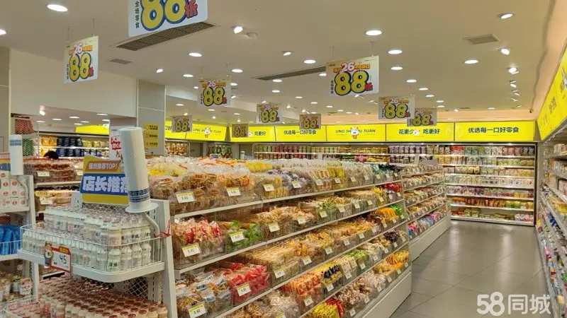 （转让）临街零食店，接手即可经营，周边多社区环绕