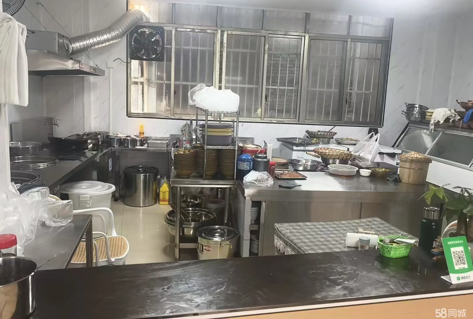 转让店铺新装修设备设施齐全临街条件优异