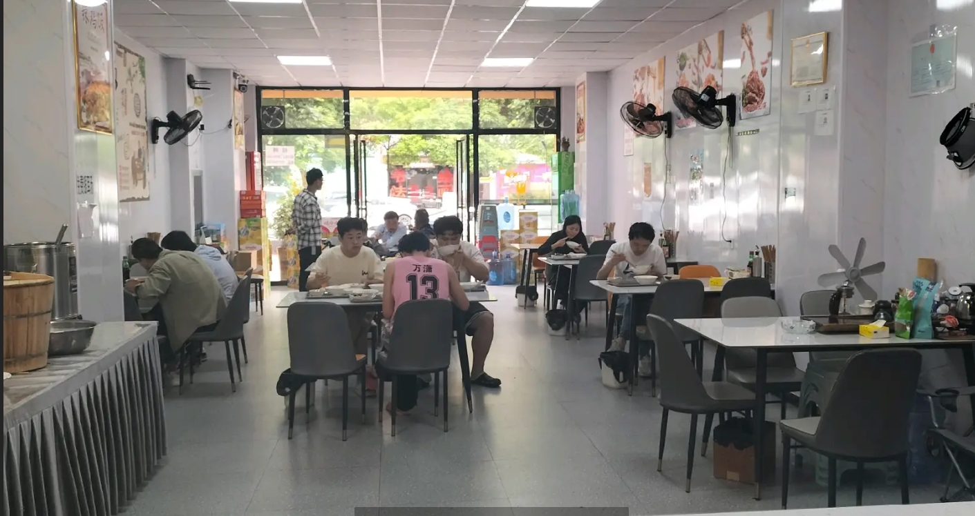 (转让)营业中临街旺铺低价转让