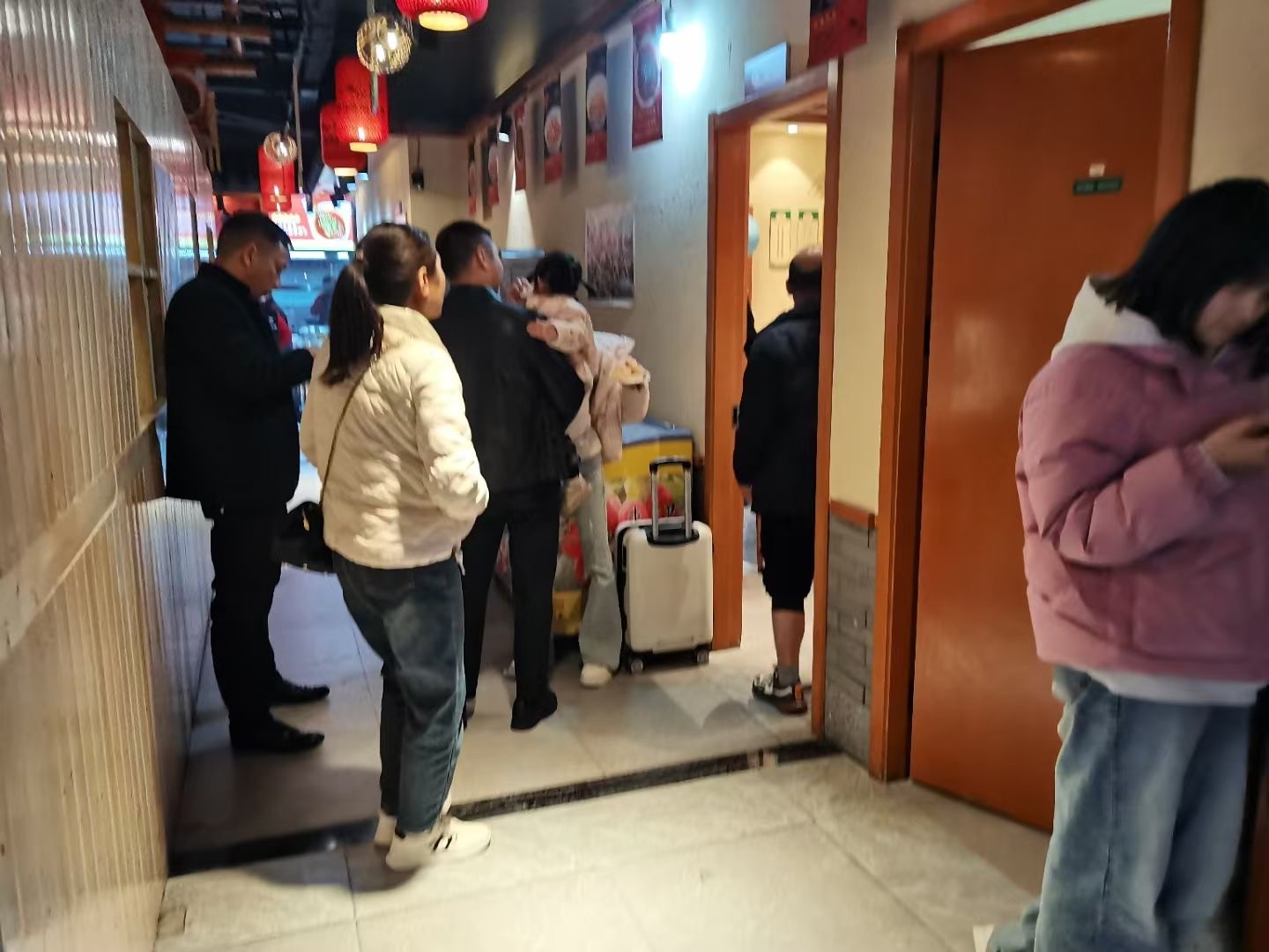 仁怀香榭后门大门头餐馆整体转让