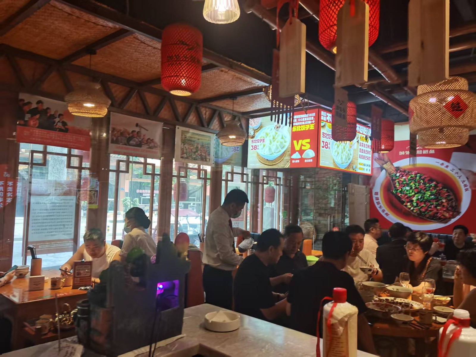 仁怀香榭后门大门头餐馆整体转让