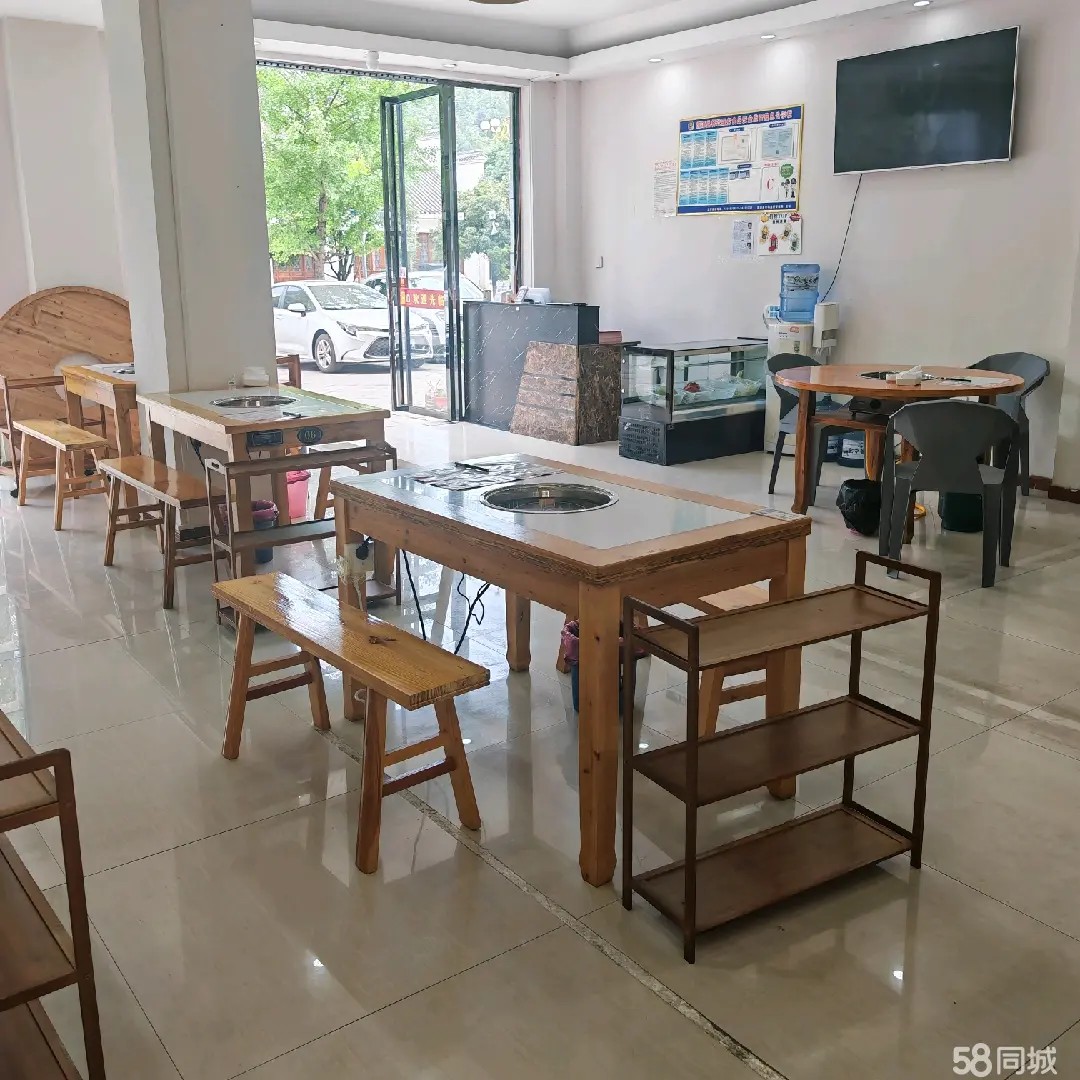 （转让）火锅店转让，设备齐全，一层商铺，户形方正好用。