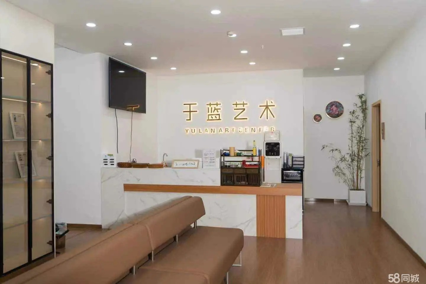 （转让）热闹商场商铺的做生意很适合
