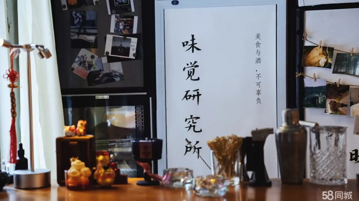 （转让）餐厅营业中设施设备齐全租金便宜装修风格适用多种经营范围