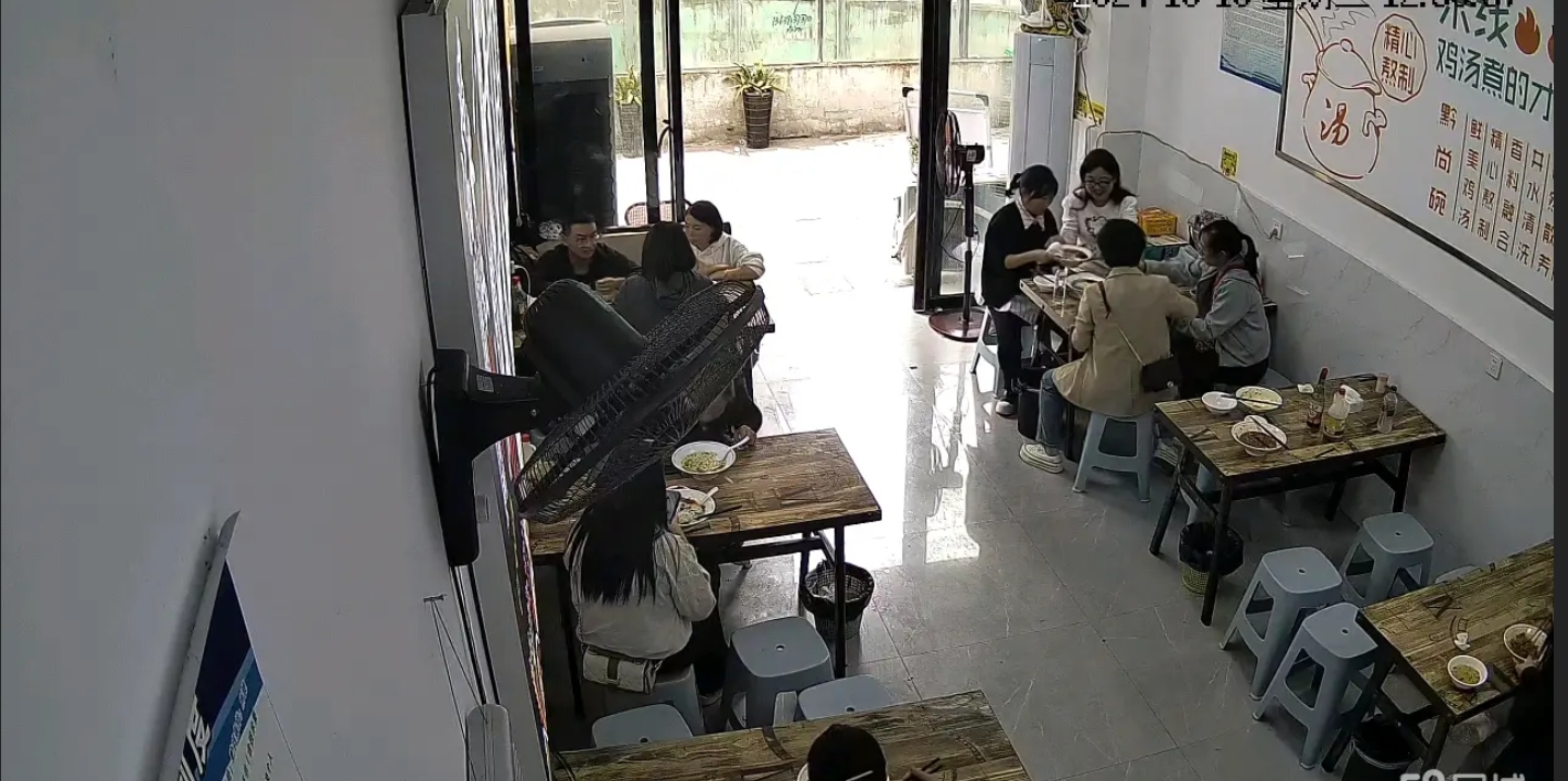 (转让)医学院正对面餐饮店铺