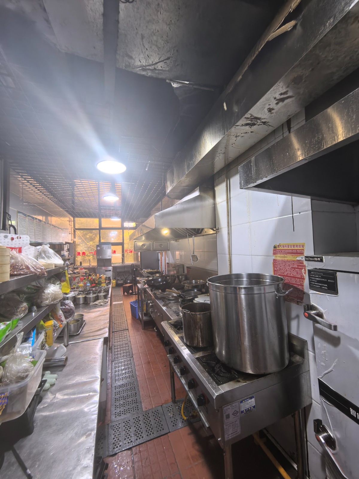 苏州路美食街双门头高端餐厅整体转让