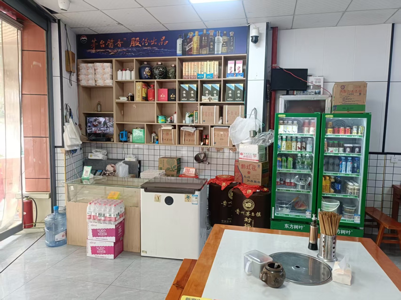 仁怀餐饮一条街小区楼下大门头早餐店整体转让