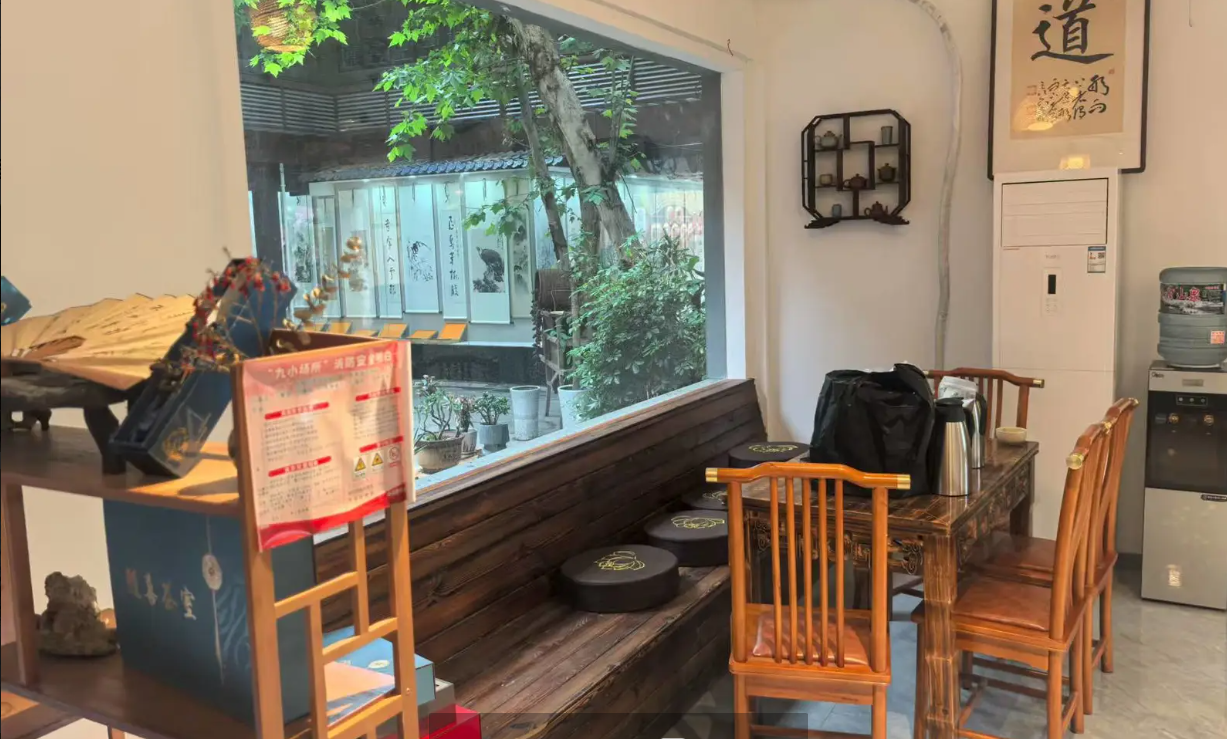 (转让)餐饮店急转，感兴趣面谈，可做餐饮茶馆