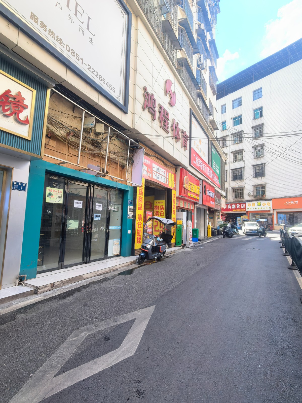 仁怀解放广场边上门面房东直租
