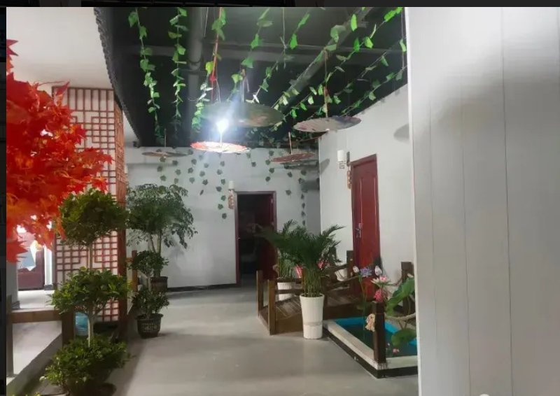 (转让)希望城一期时代广场旁临湖商铺出租，上下两层可分租