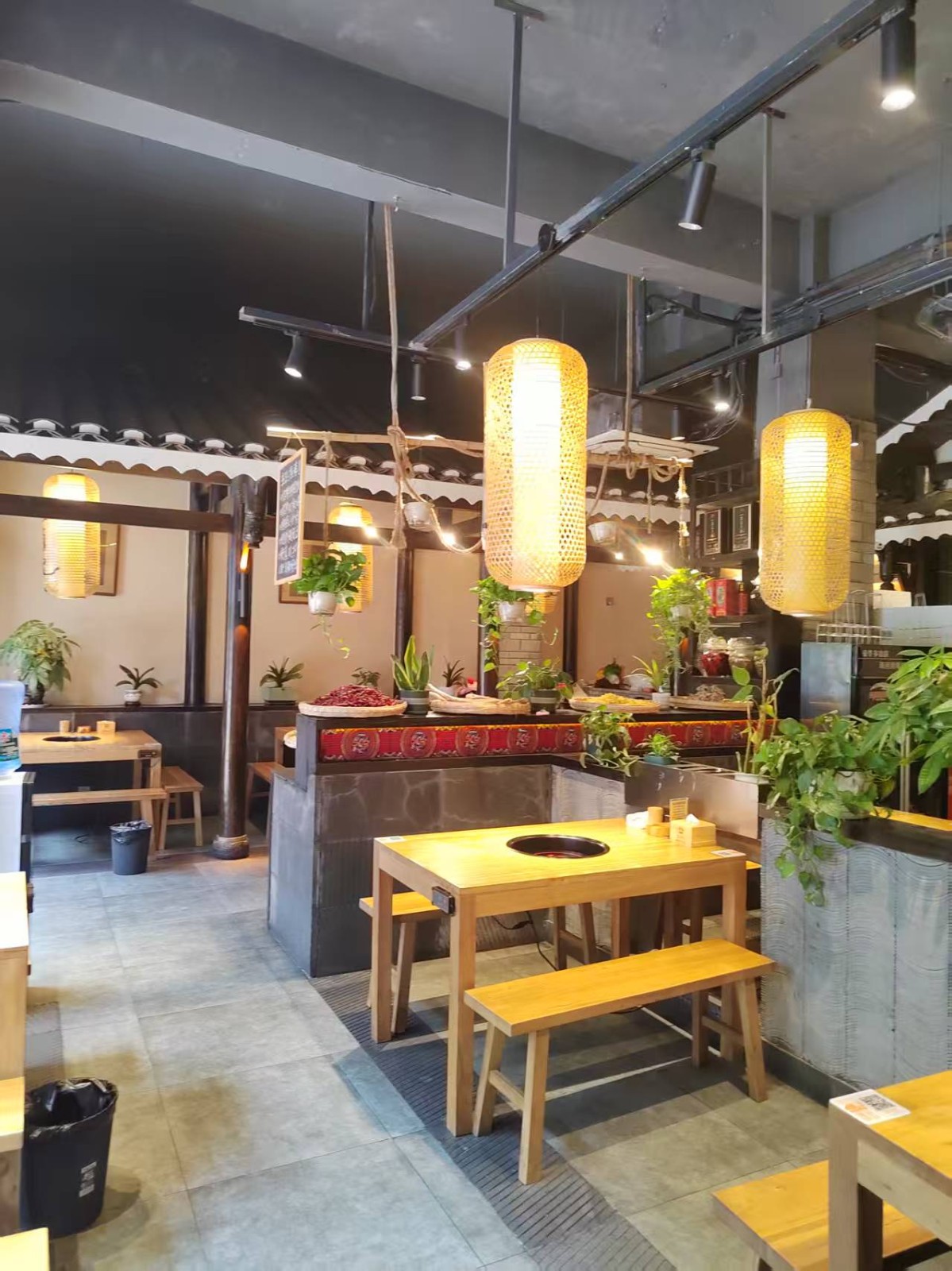 仁怀四转盘临街餐饮店旺铺转让