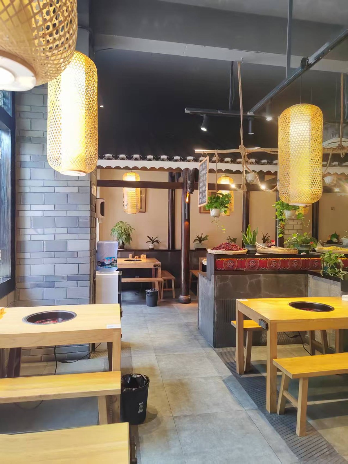 仁怀四转盘临街餐饮店旺铺转让
