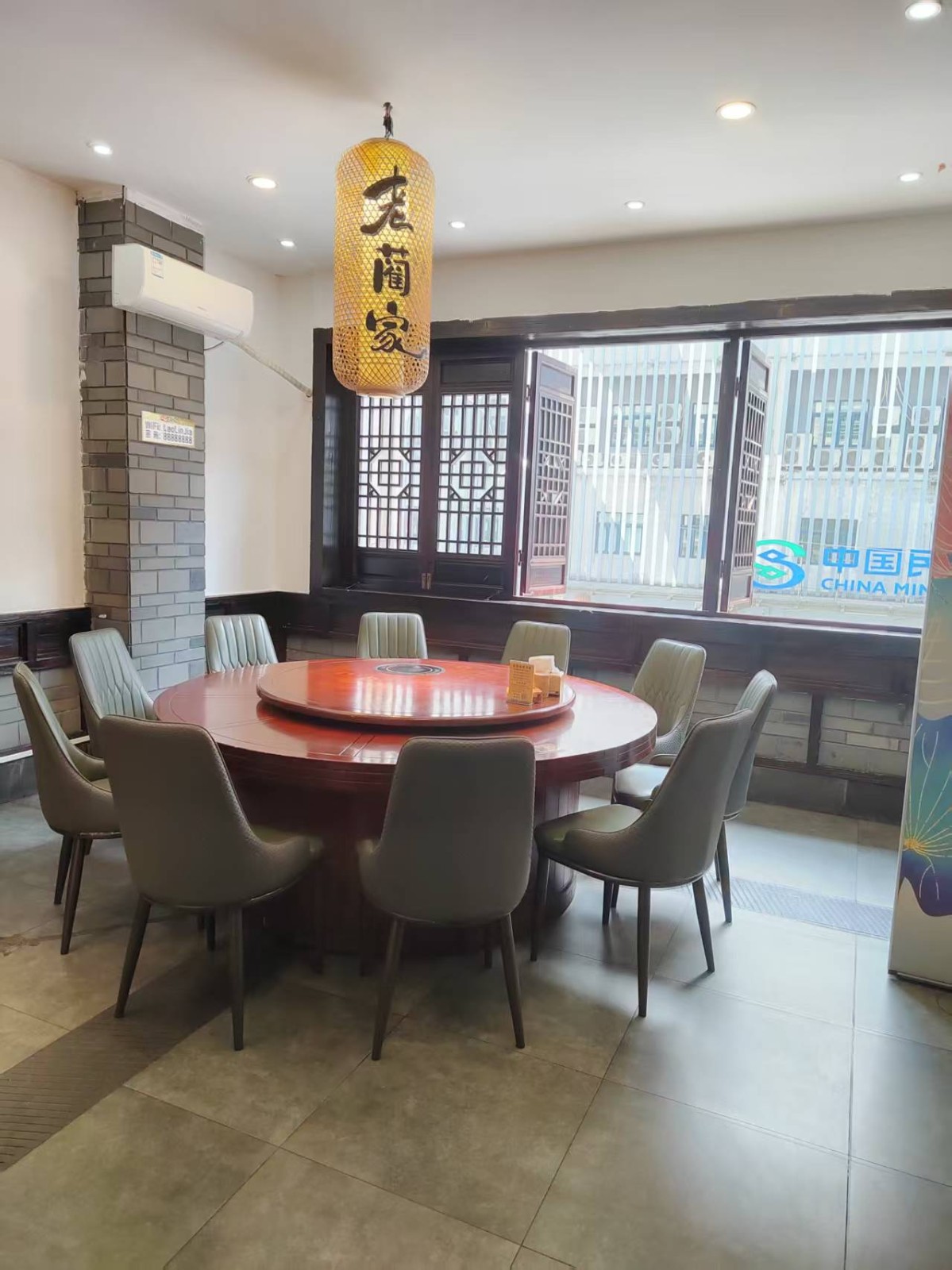 仁怀四转盘临街餐饮店旺铺转让