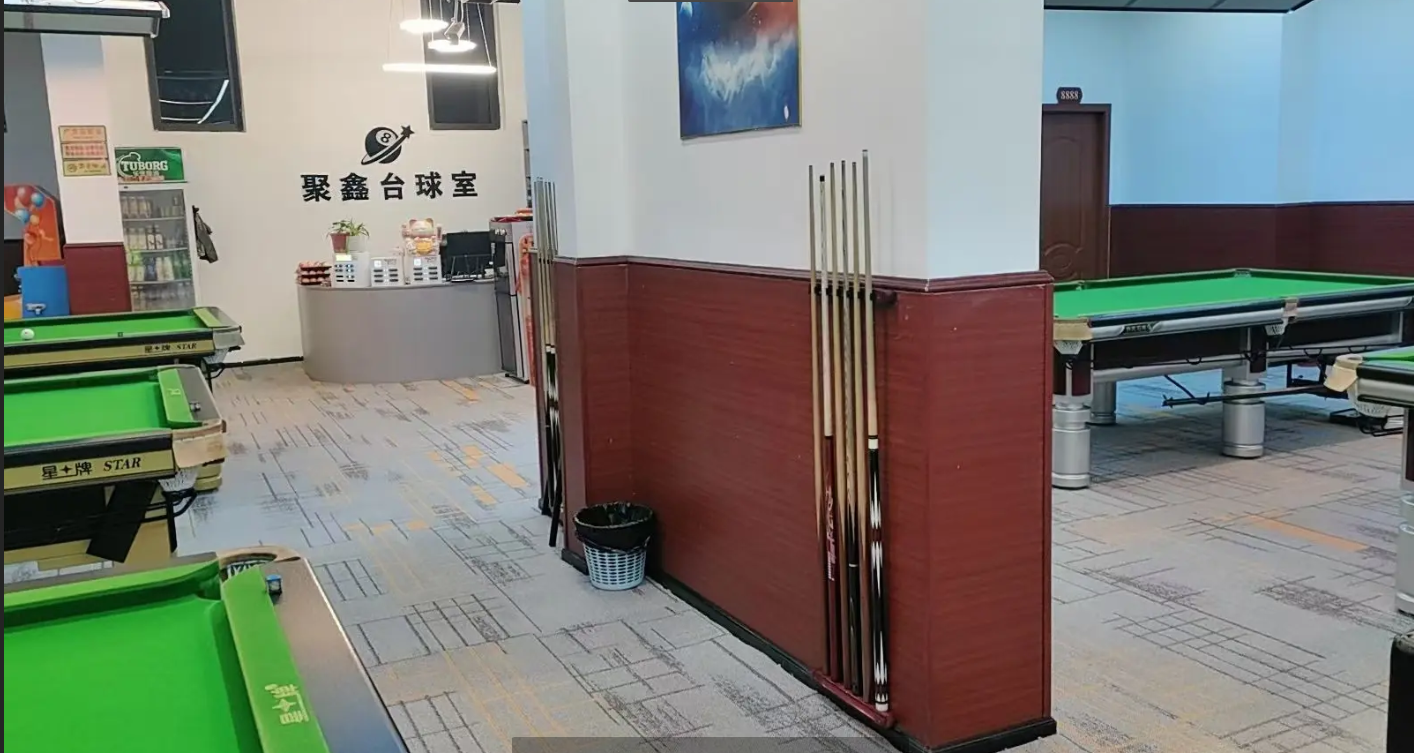 (转让)台球厅，刚装修不久，设备措施，一应俱全，接手即可营业