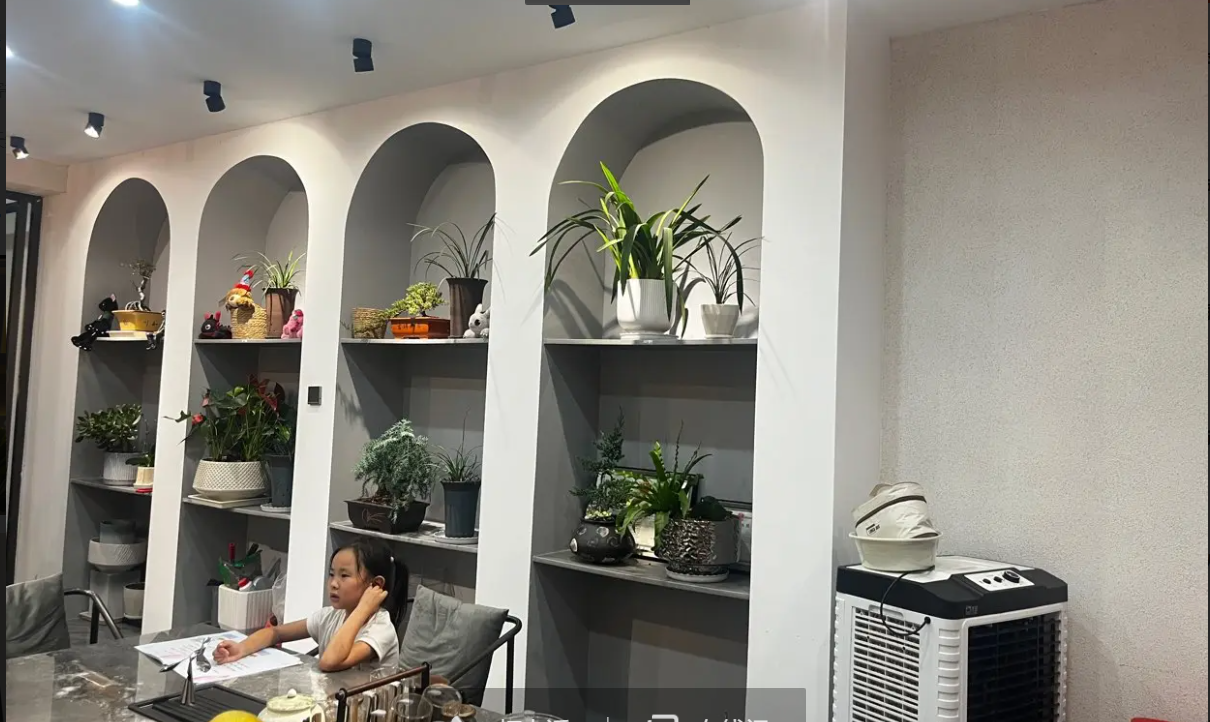 (转让)新店装修，临街店铺，位置好，周边几个成熟小区，停车方便
