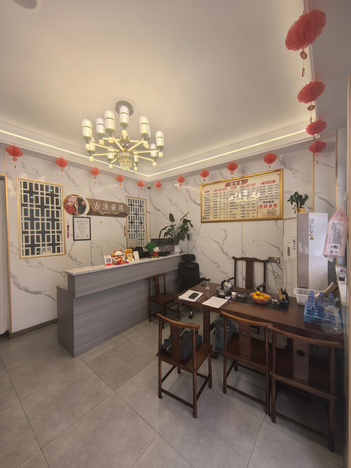 遵义厦门路遵义公馆门口采耳店转让