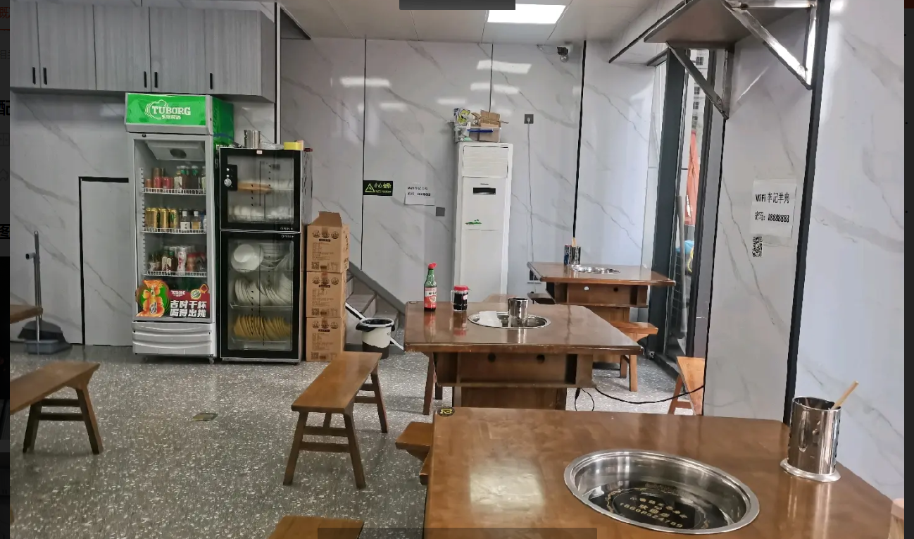 (转让)万达小区14号楼底85-86，独栋，隔层，旁边停车场进出口