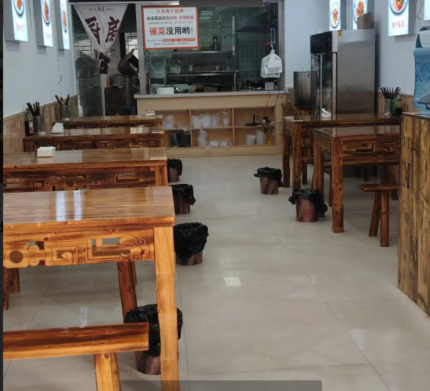 (转让)商业街临街门面，医院正对面