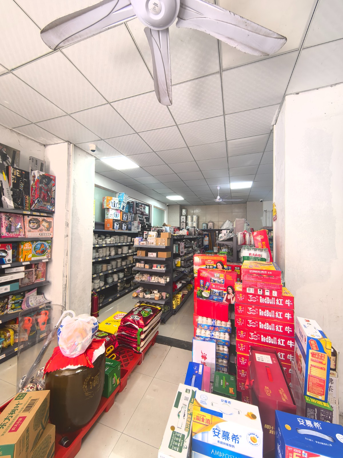 仁怀罗家坝小区门口超市转让带烟证