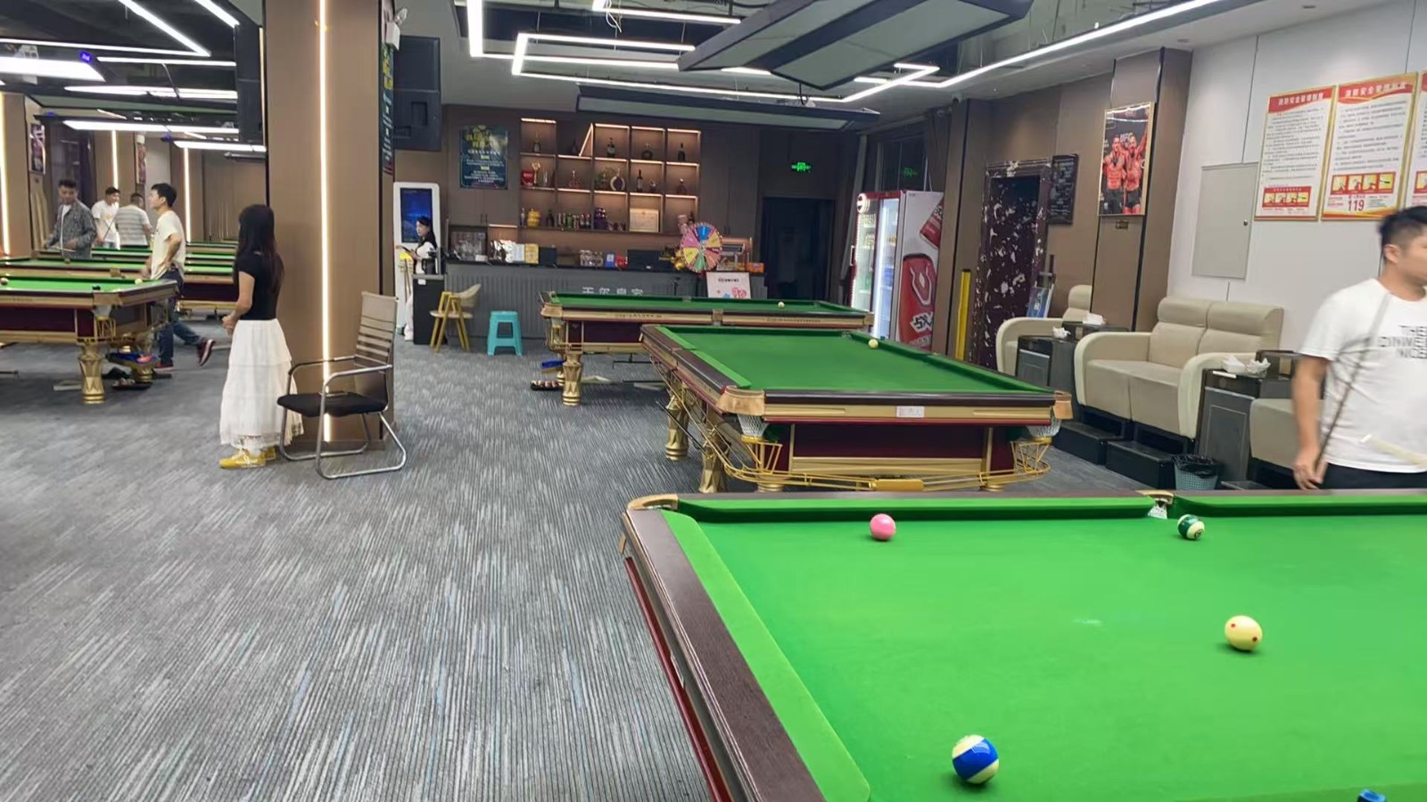 仁怀五转盘中心地段台球室整体转让