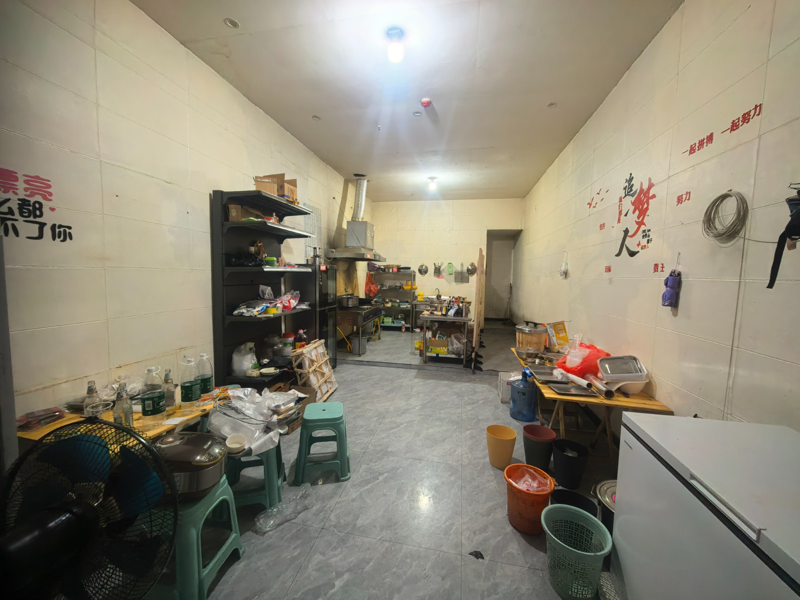 汇川区中庸新天地烧烤店低价转让