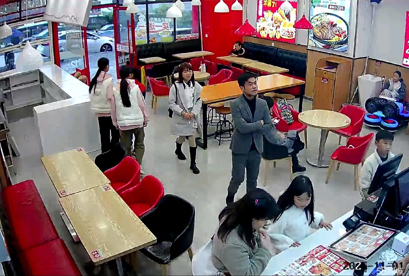 (转让)炸鸡汉堡+米线转让，除毛利，小几个就转。