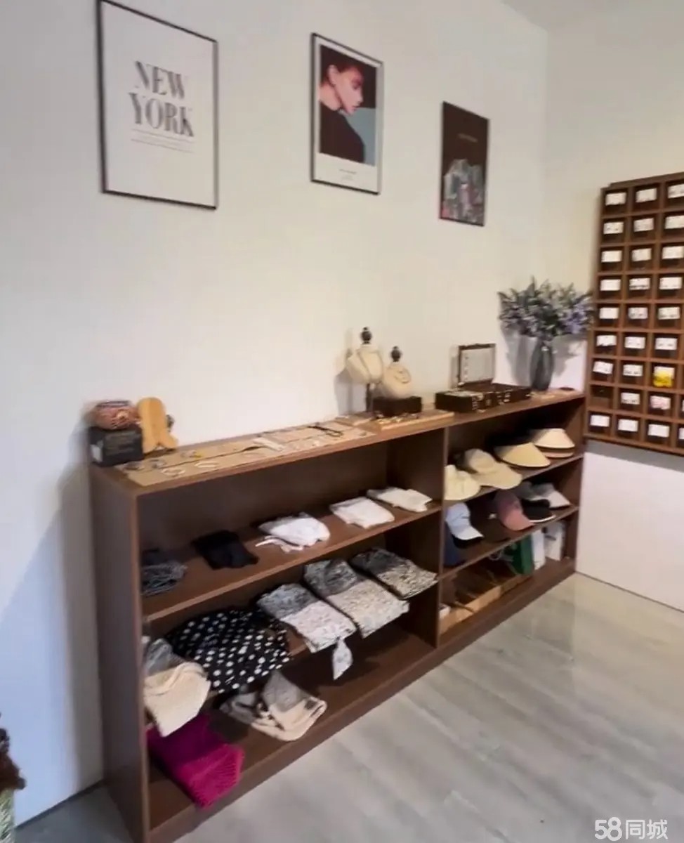 （转让）位与上海路转苏州路路口杂货铺工作室，有悦翠城周边成熟商圈