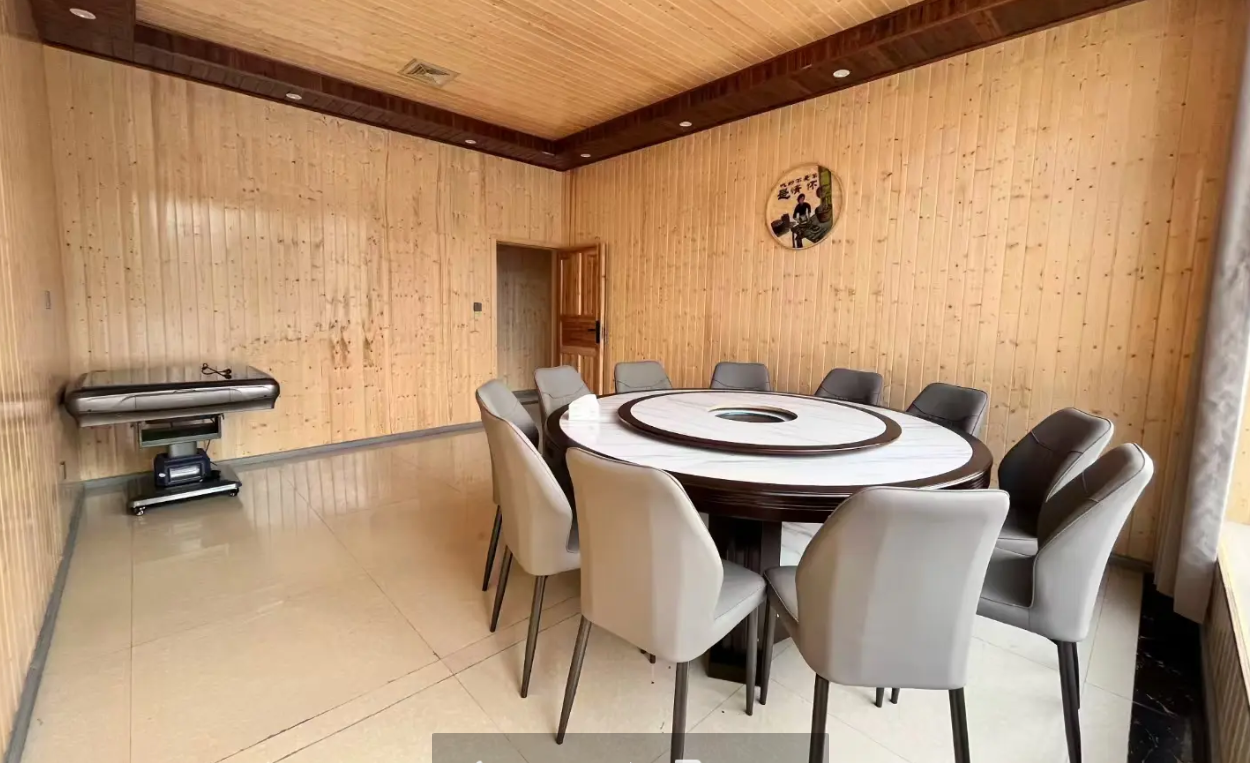 (转让)可转租合作新装修，大厅800平8个房停车免费有客源