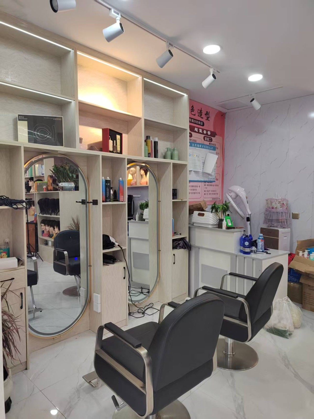 遵义红花岗超市旁美发店转让可空转