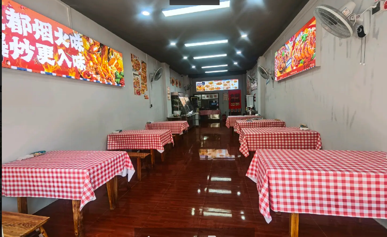 (转让)商铺面积80平左右，设备齐全