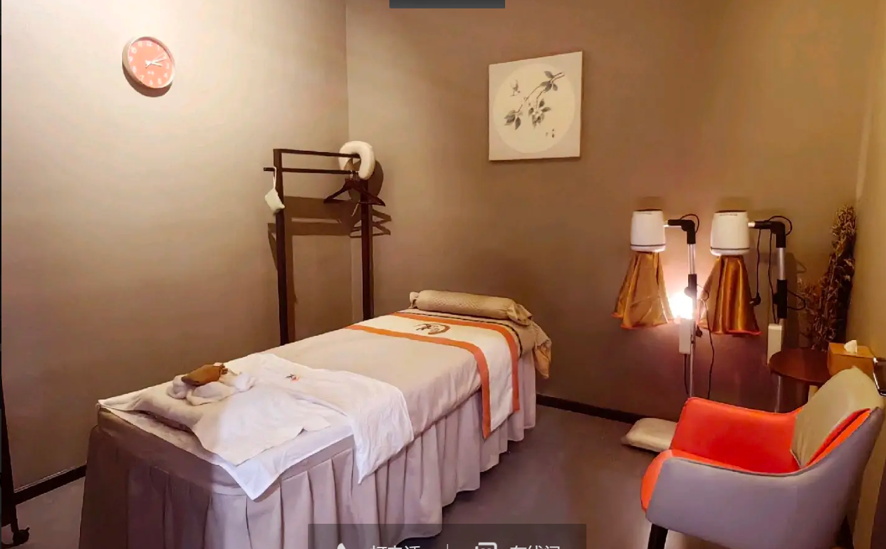 (转让)昆明路世贸城一楼蕲艾国灸养生堂