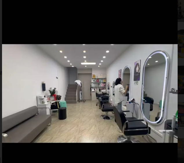 (转让)美发店整体转让，客流量大小区门口。