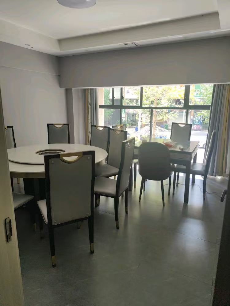 习水临街门面大门头铜锅牛肉转让