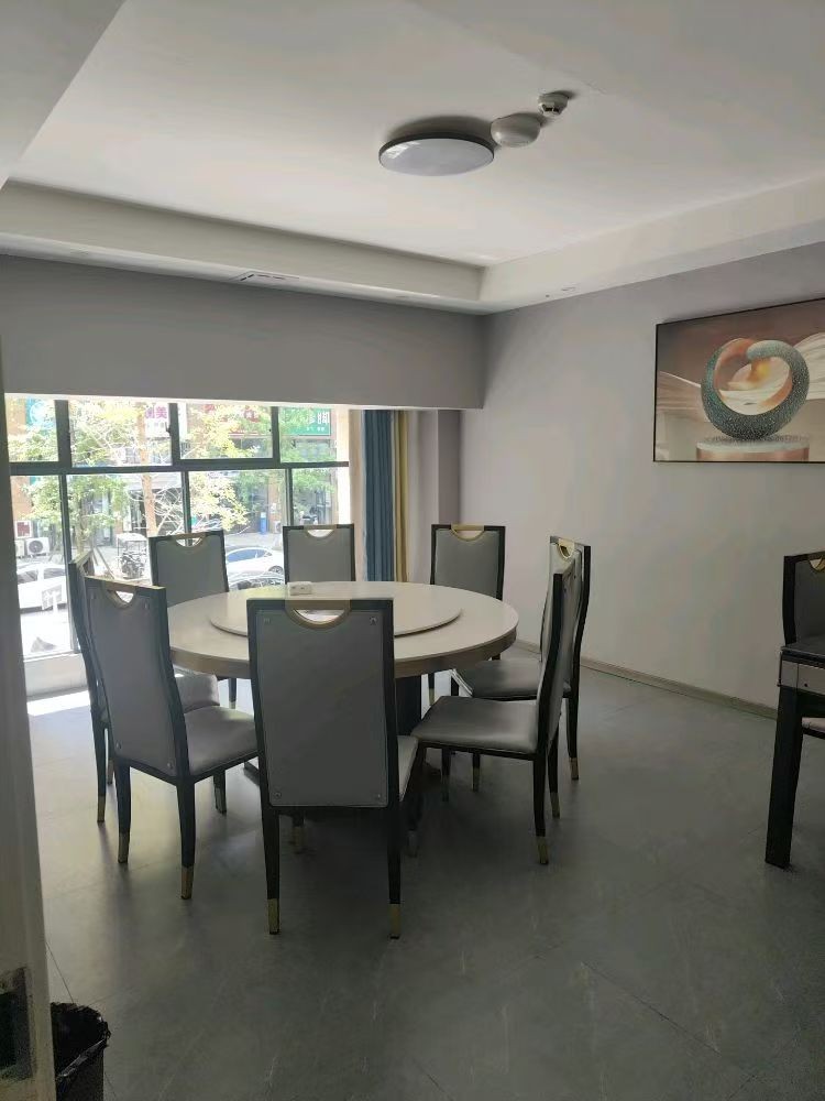 习水临街门面大门头铜锅牛肉转让