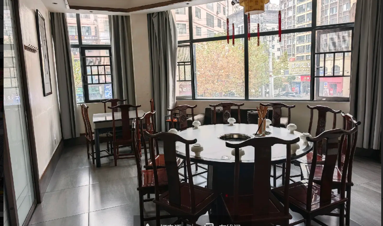 (转让)房子有500平米，景湖公园二期二楼。