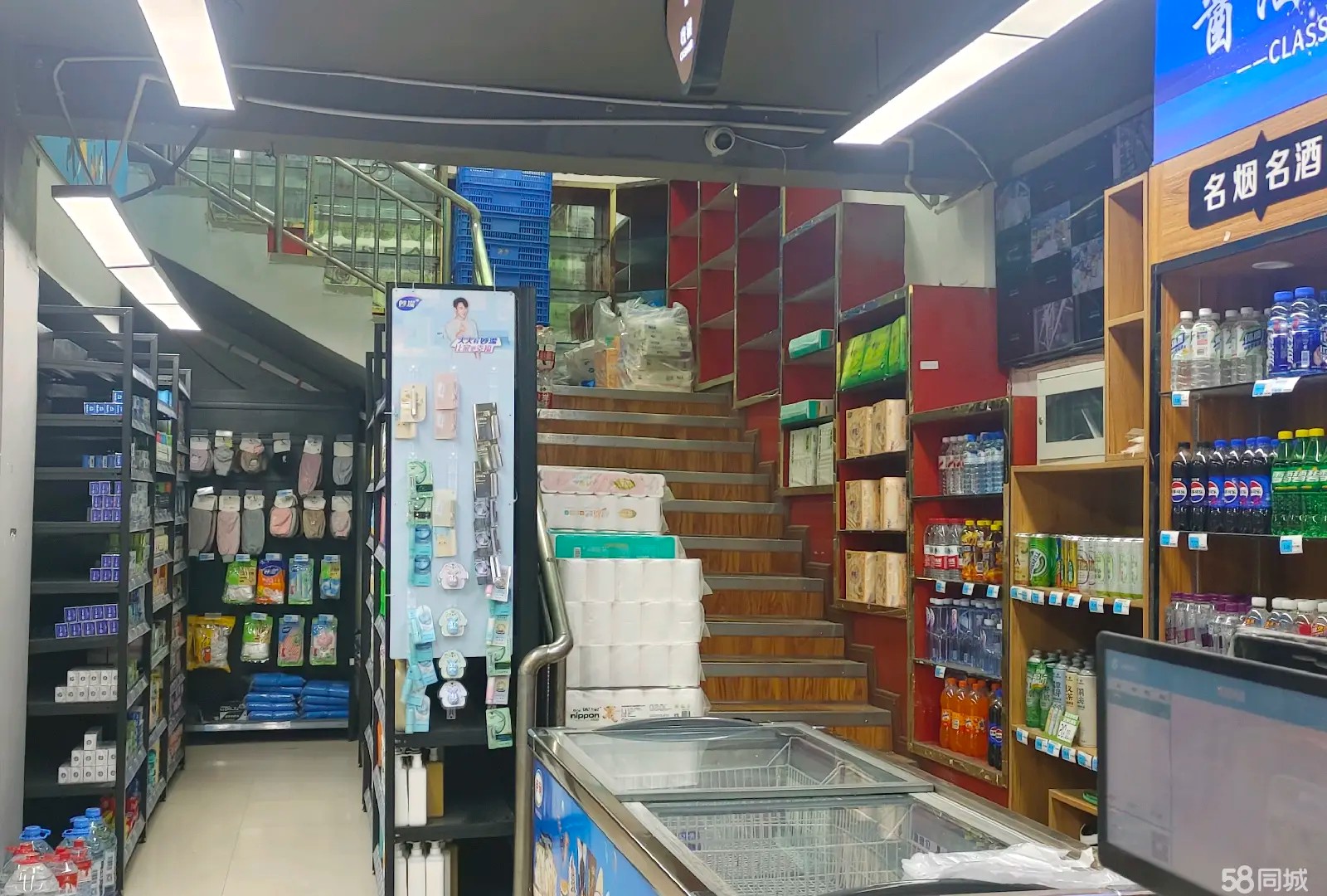 （转让）地理好.三叉路口小区密集-设施齐全.铺货直接经营