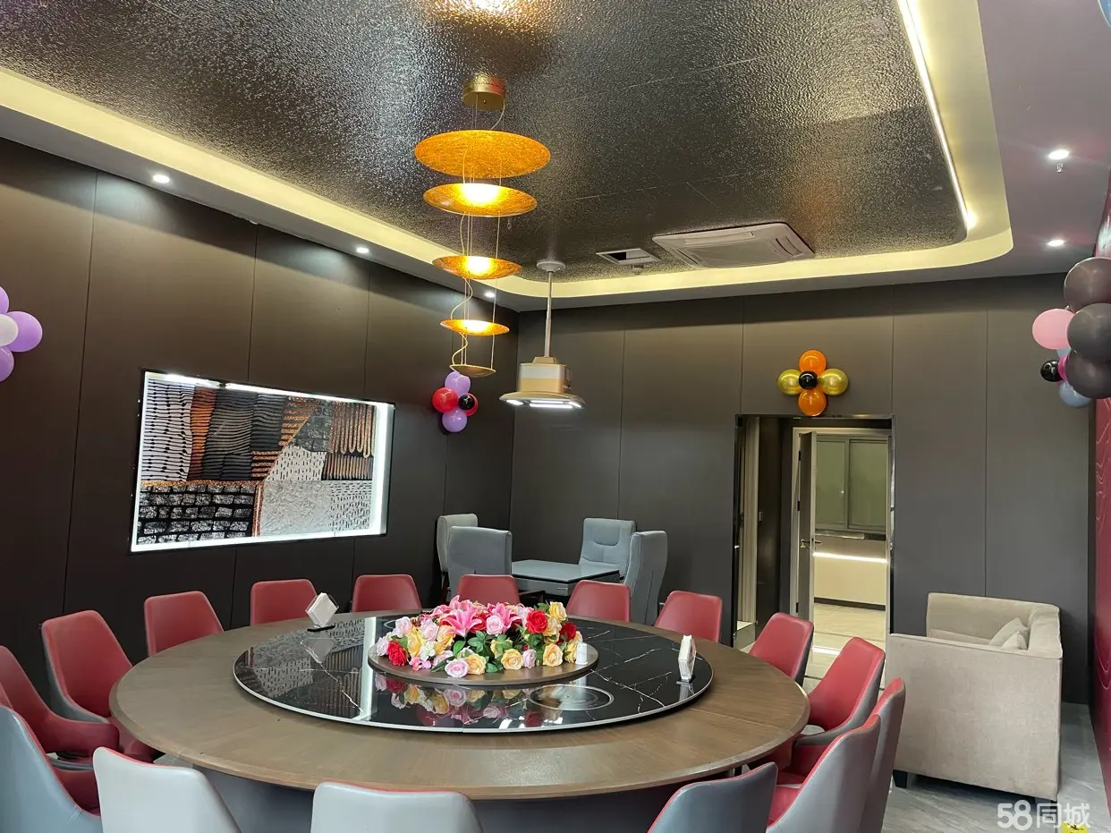 （转让）店面位置在习水箐山公园里售楼部三楼公园里私房菜停车方便