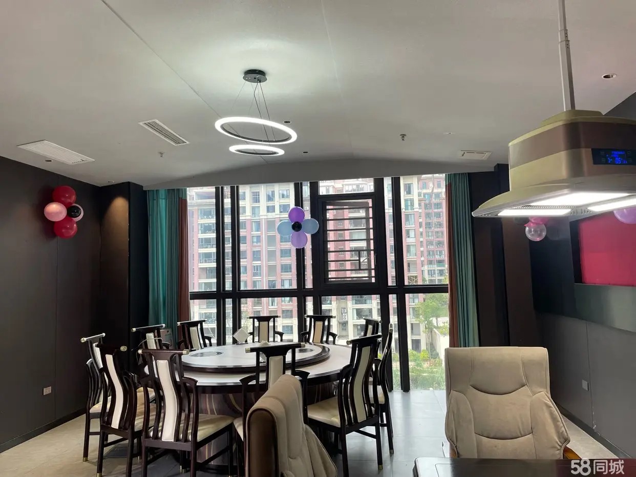 （转让）店面位置在习水箐山公园里售楼部三楼公园里私房菜停车方便