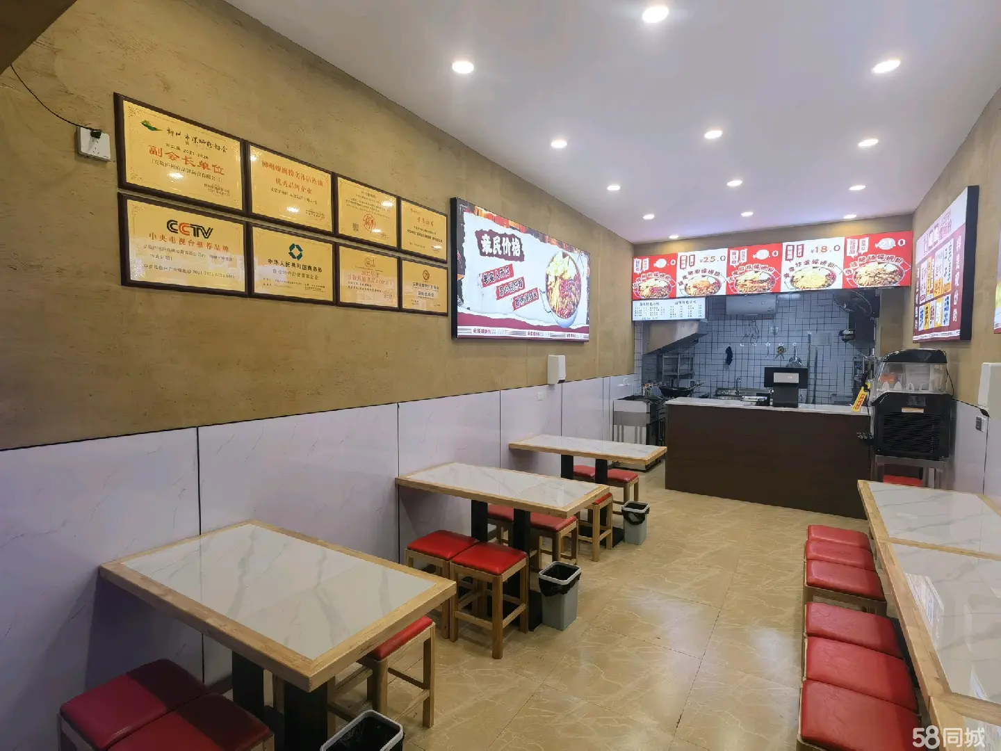 （转让）临街门店，人流量大，价格不贵