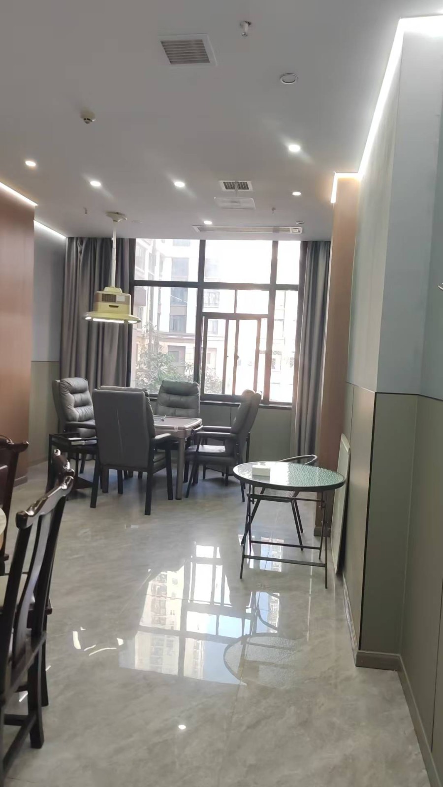 仁怀商业中心地段休闲咖啡厅整体转让