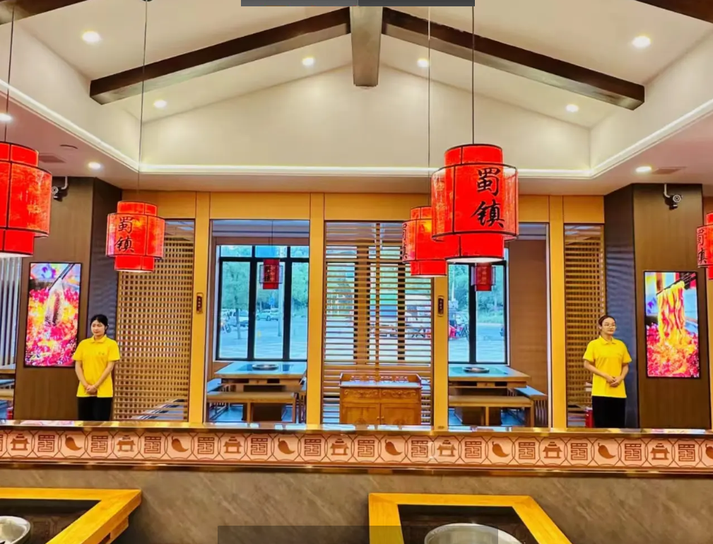 (转让)临街400平米精装修，独立停车场