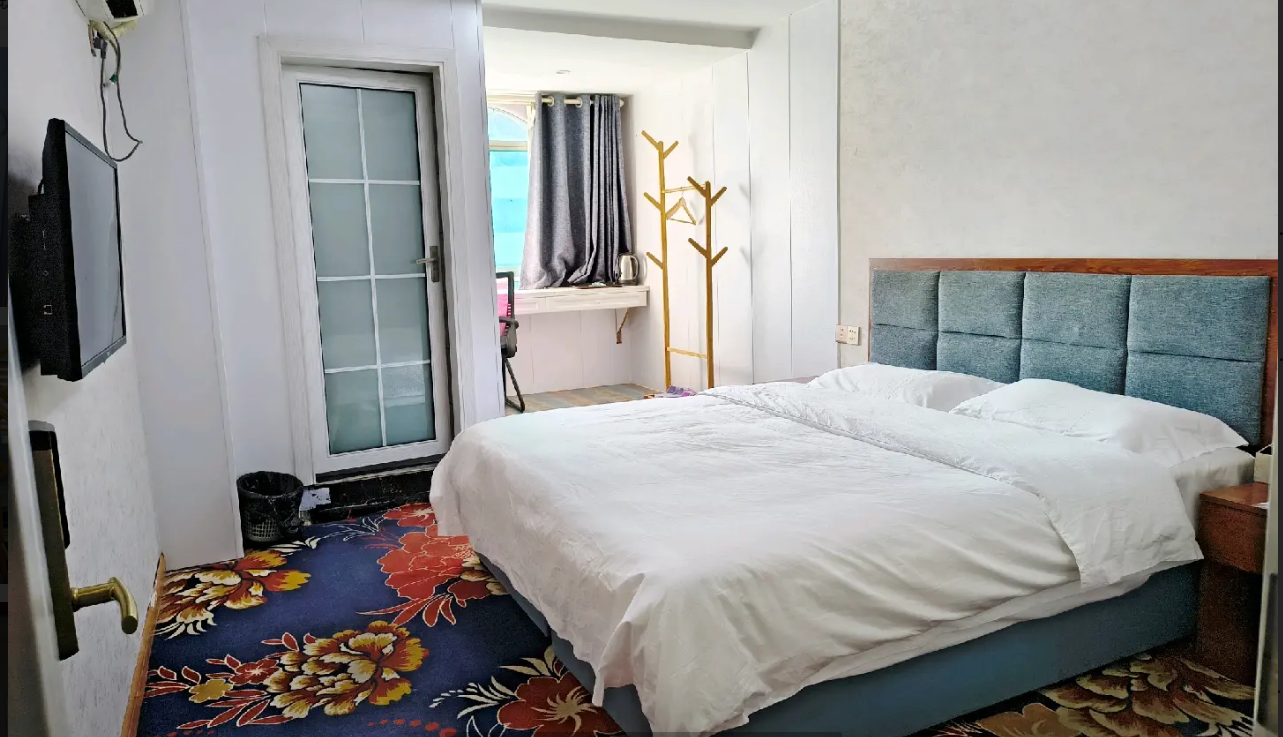 (转让)新翻修，整体转让，共14个房间