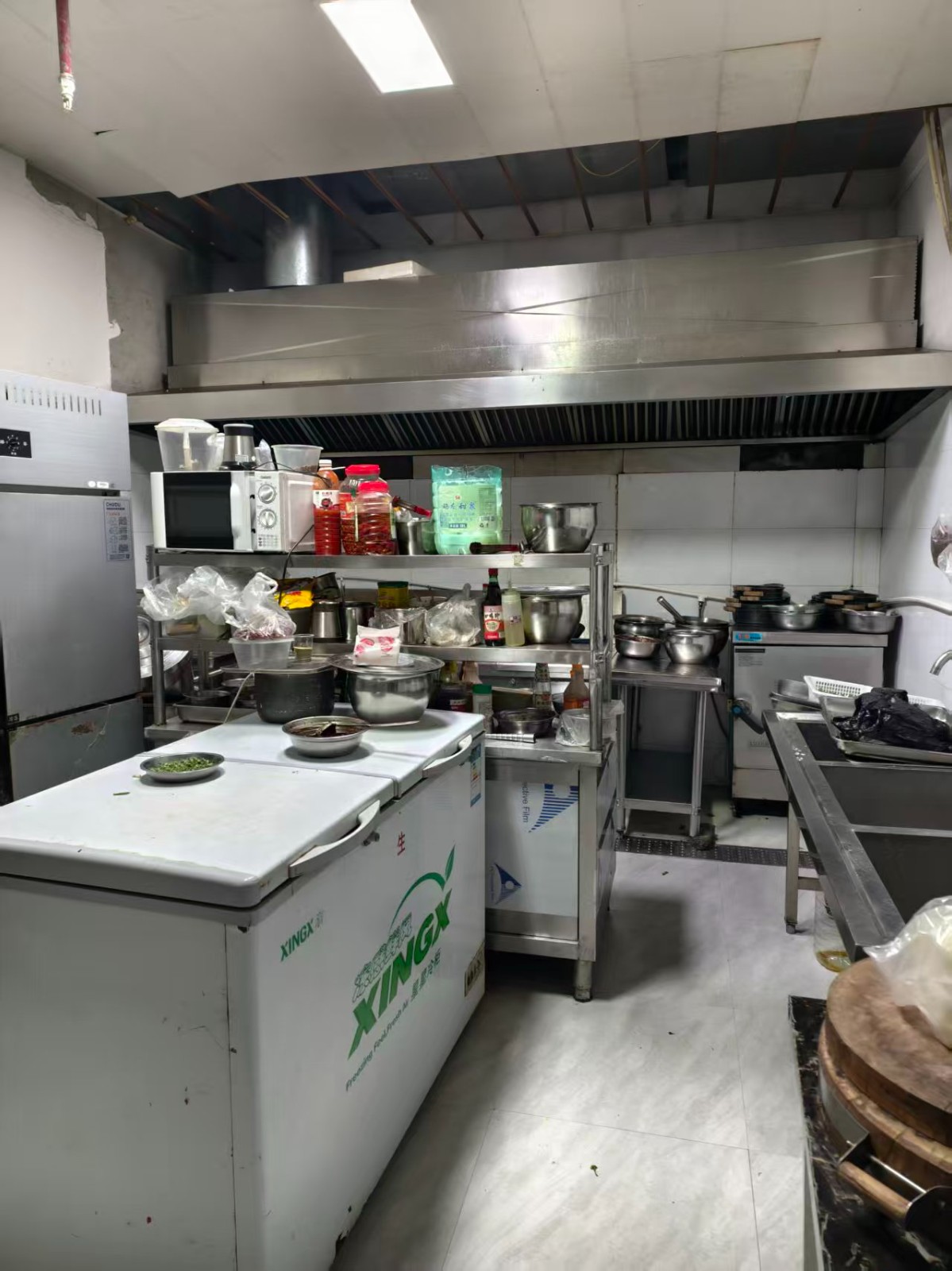 珠海路可外摆餐饮门面整体转让