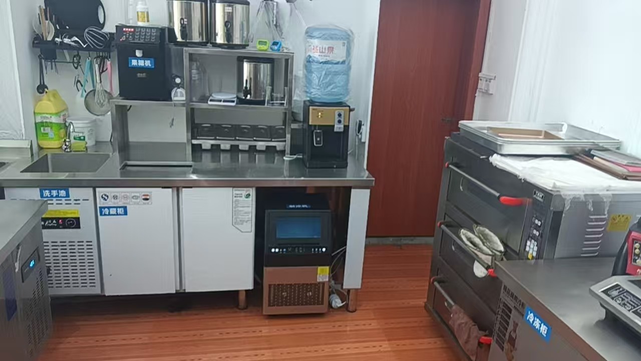 医院边上蛋糕店整体打包转让