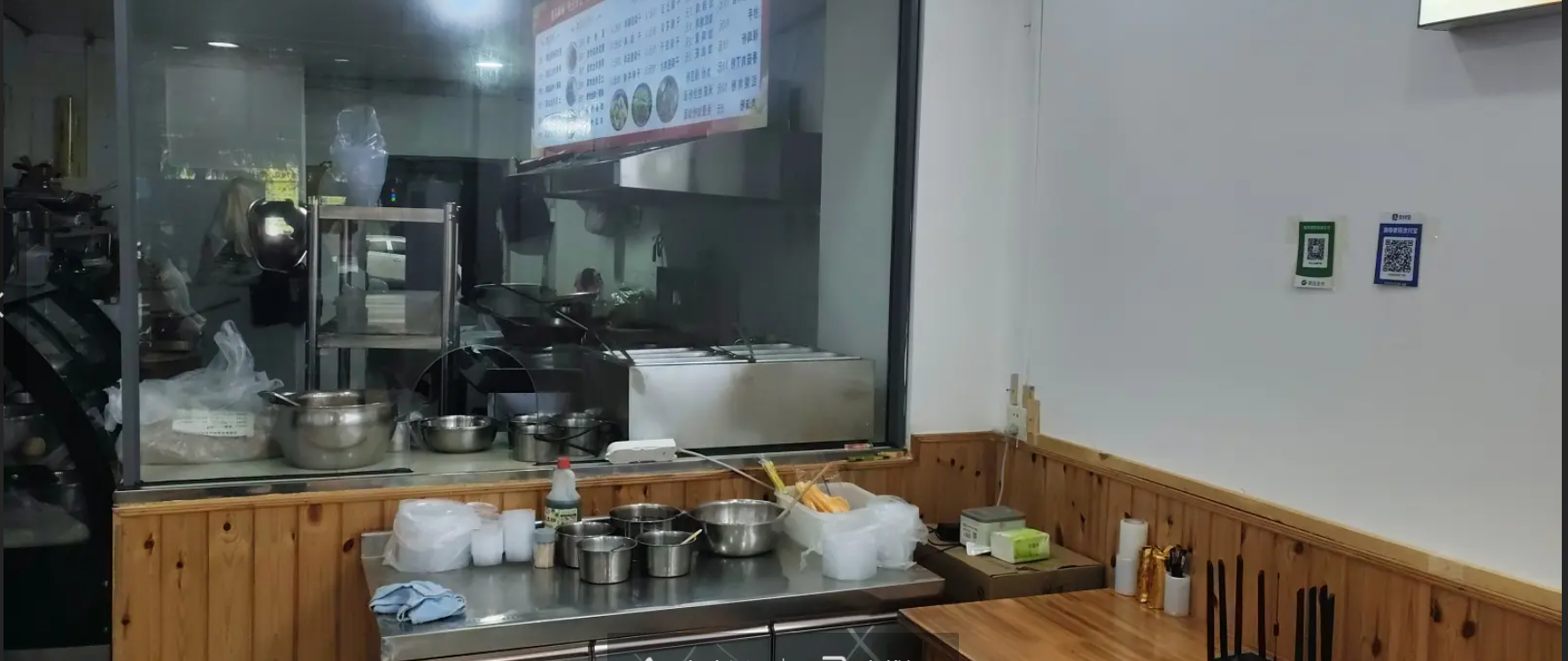 (转让)湄潭县医院旁，适合各种行业，餐饮设备齐全，