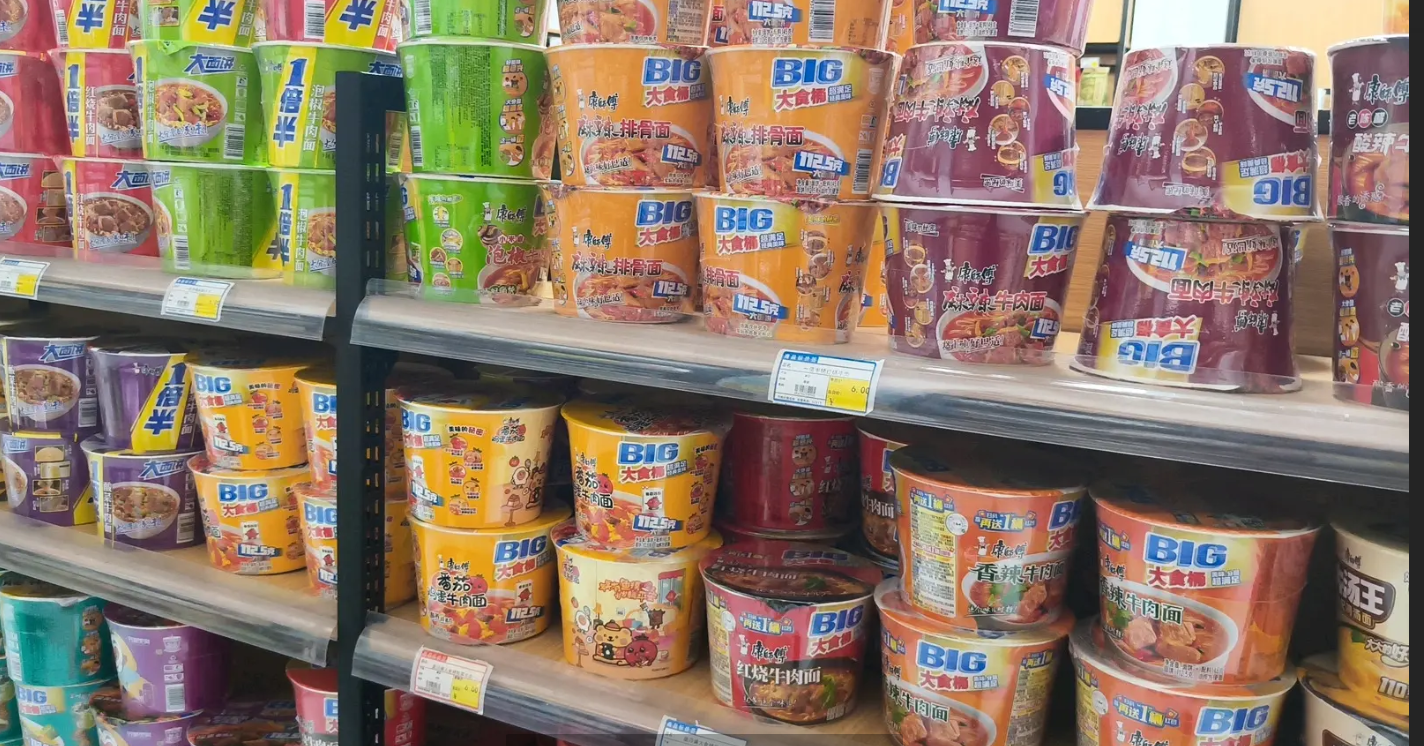 (转让)顺沿湘江大道，交通便利，18小旁，每日人流量上千人!