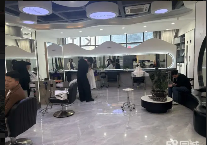(转让)美容美发店，适合各种行业，位置好