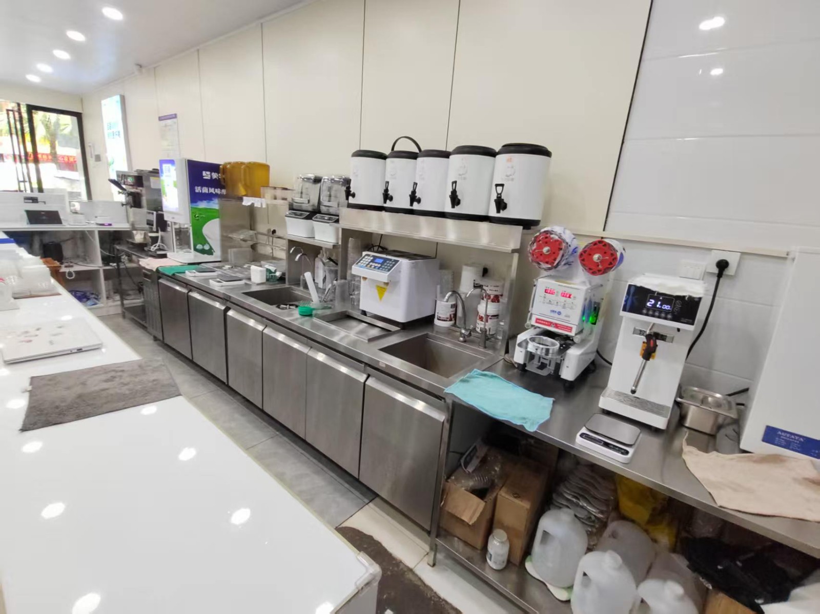 老城新装修奶茶店整体转让